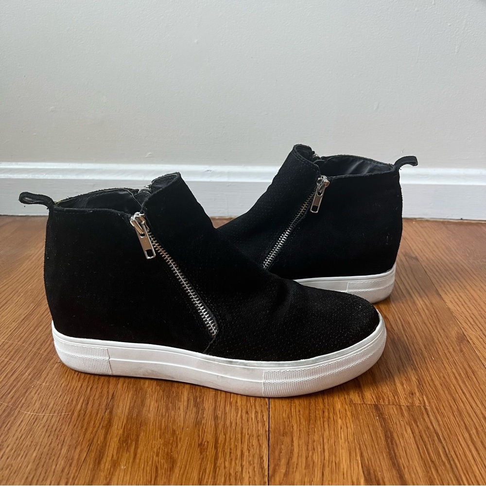 🌸Steve Madden Sneakers